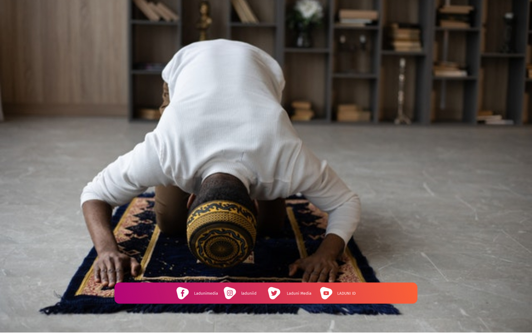 Penjelasan Syarat Sujud dalam Shalat dan Hukumnya