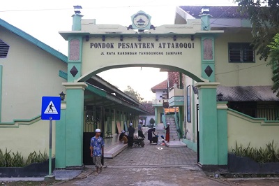 Pesantren At-Taroqqi, Sampang Madura