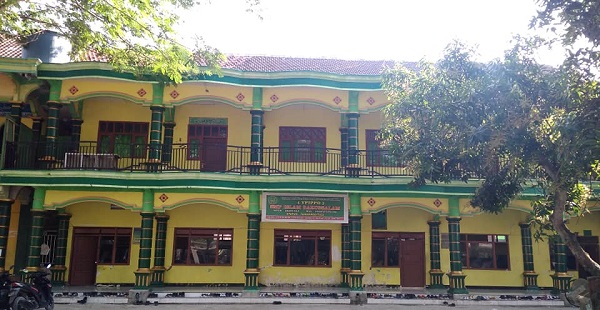 Pesantren Darussalam Dungmas Bojonegoro