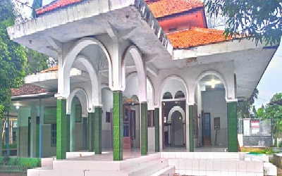 Pesantren Salafiyah Al-Choliliyah Lekok Pasuruan