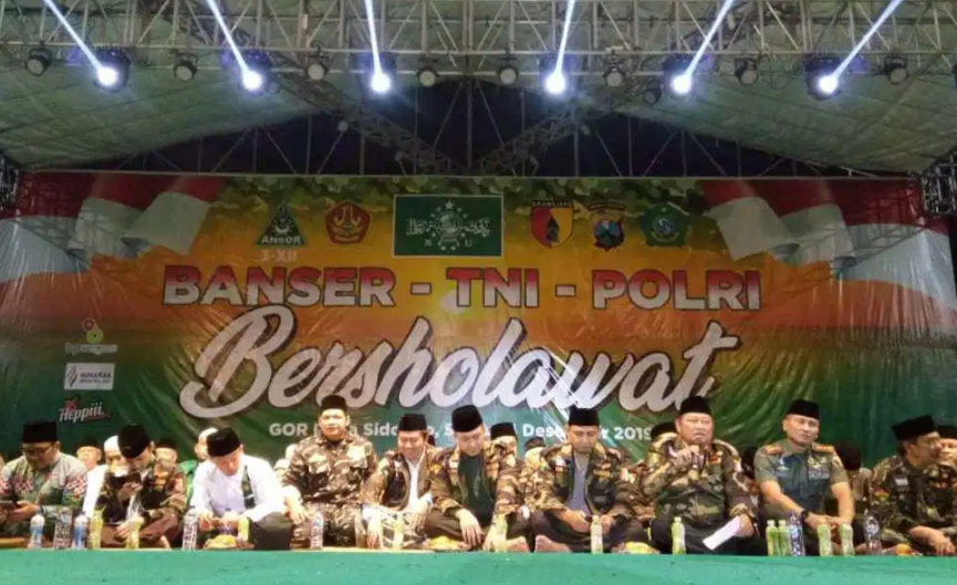 Damai Sidoarjo Untuk Indonesia : Banser, TNI, Polri Bershalawat Bersama Ribuan Nahdliyyin