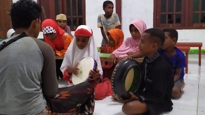 Santri Goes To Papua: Membumikan Sholawat di Suku Kokoda Papua