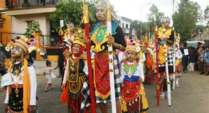 Pernah Tampil di Bangkok-Thailand, Permainan Egrang Jember Makin Mendunia