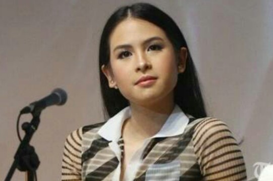 Maudy Ayunda Buat Program Peduli Pendidikan