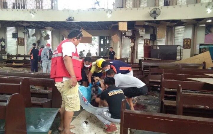 Filipina Bersumpah Habisi Pelaku Serangan Bom Gereja