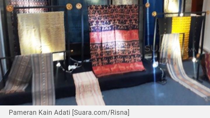 Pegiat Kain Adati dalam Pameran Adiwastra Nusantara 2019