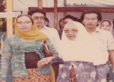 Biografi Syaikhah Khairiyah Hasyim