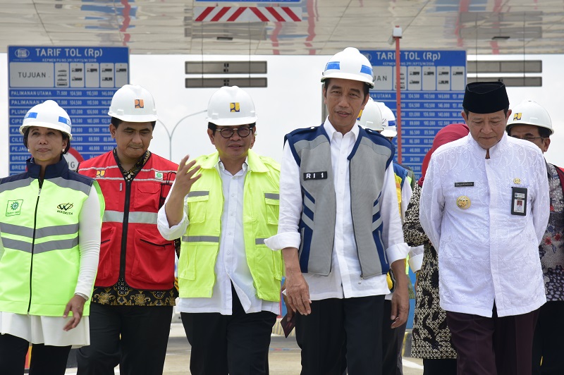 Presiden Jokowi: Tol Merak-Surabaya Akan Tersambung Desember 2018 