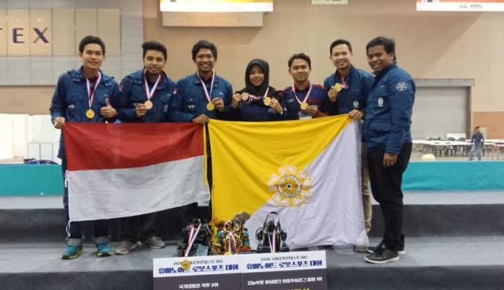 UGM Juara Satu pada Ajang Kontes Robot Internasional di Korea