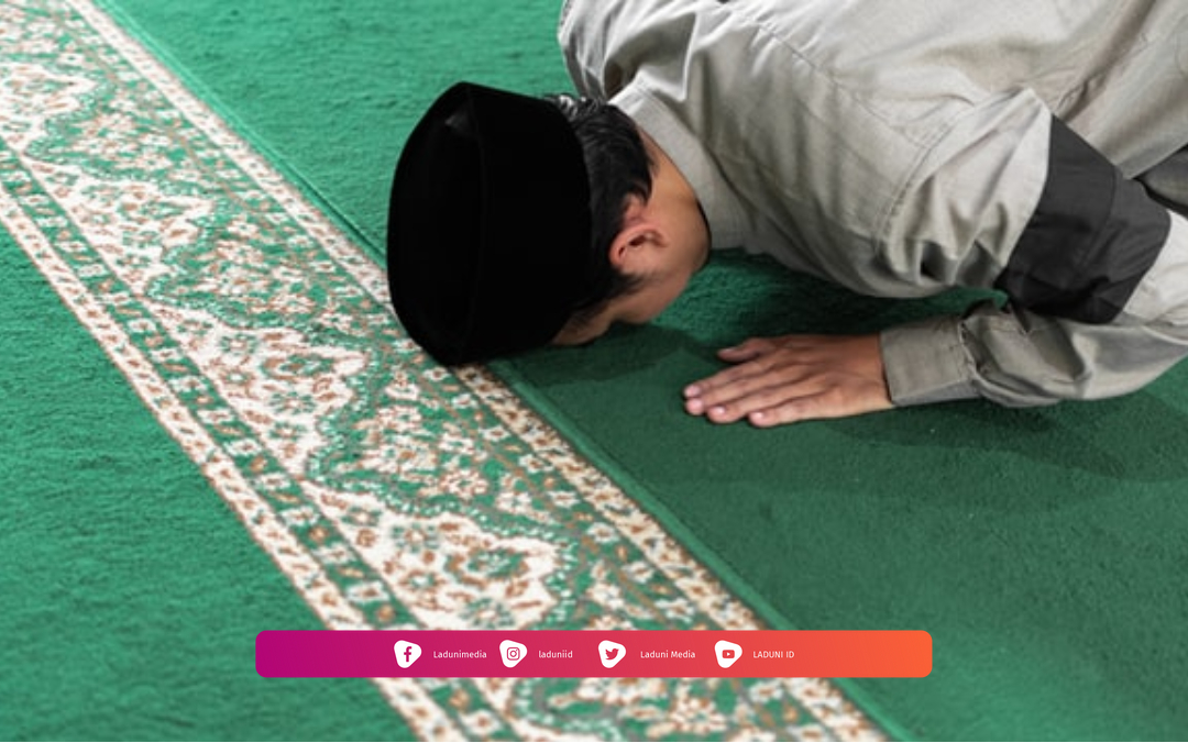 Waktu dan Petunjuk Lengkap Shalat Dzuhur