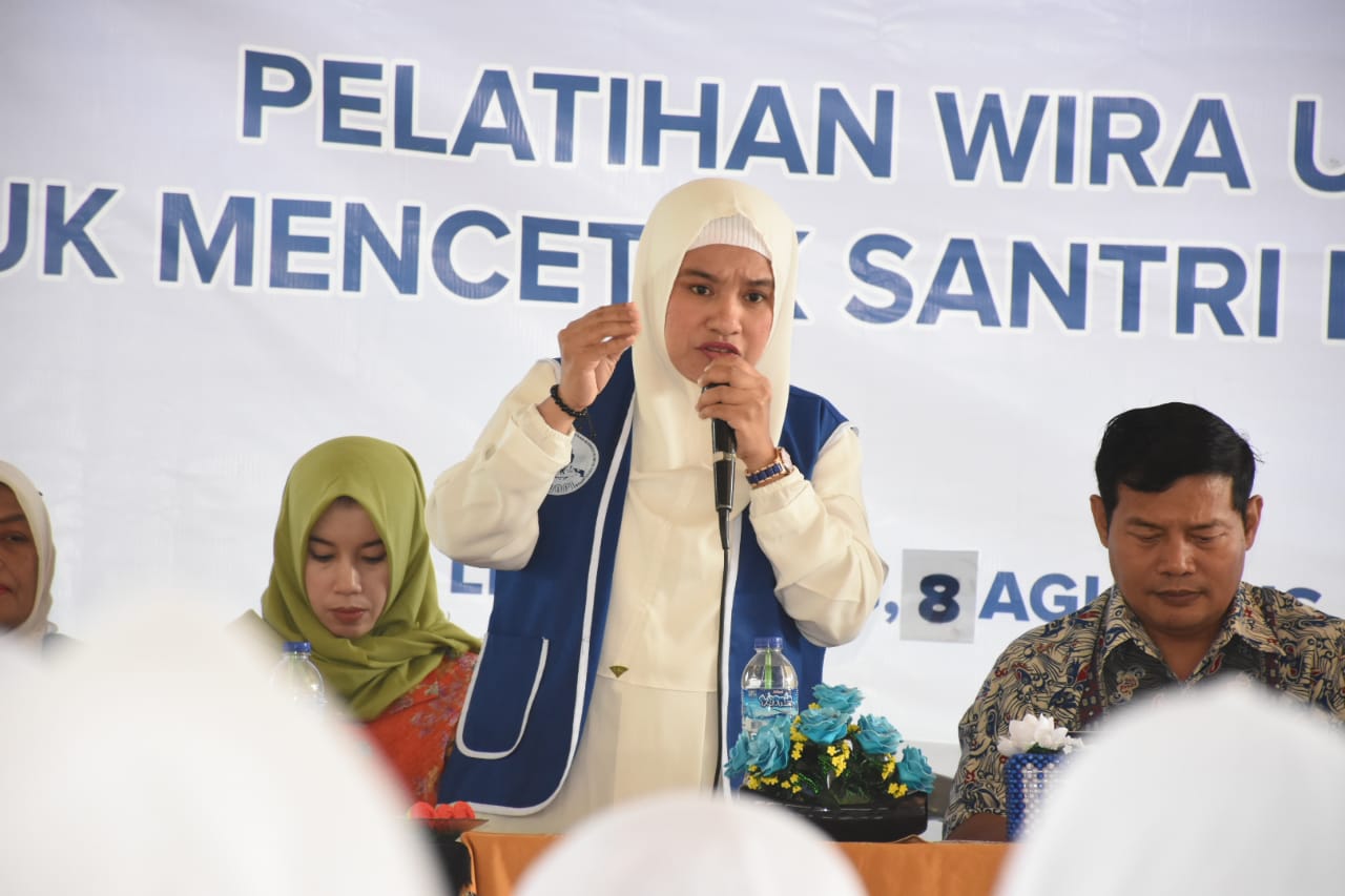 IWAPI: Santri Zaman Now Harus Mandiri dan Sukses