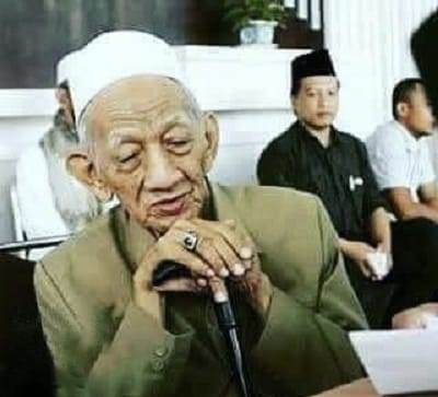 Kisah KH Sholeh Qosim yang Wafat dalam Keadaan Bersujud