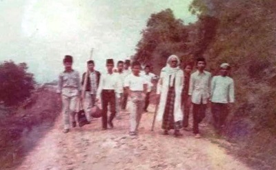 Kisah Perjuangan Mbah Muntaha, Berjalan Kaki 70 Km di Usia 70 Tahun