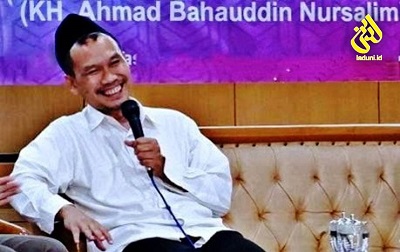 Amalan Gus Baha yang Bikin Malaikat Kewalahan