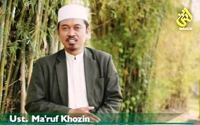 Posisi yang Baik Membaca Qur'an Saat Ziarah Kubur