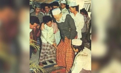 Kisah Keteladanan Mbah Ali Saat Diserang Orang Tak Dikenal