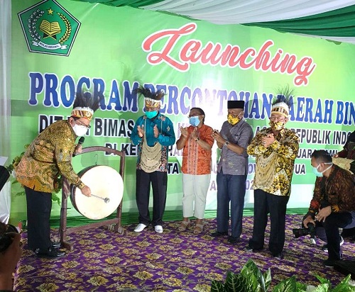 Kampung Zakat Binaan Dirjen BI Kemenag Merambah ke Papua