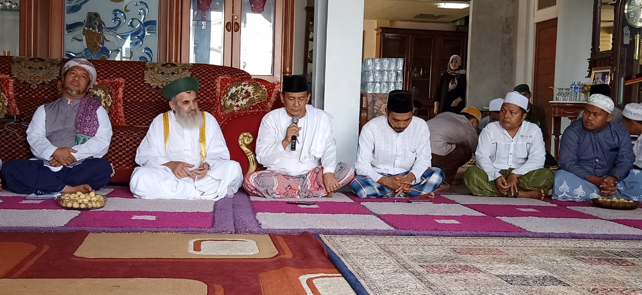 Bersama Ulama Libanon, PCNU Kota Pontianak Gelar  Tabarrukan Mencium  Rambut Rasulullah