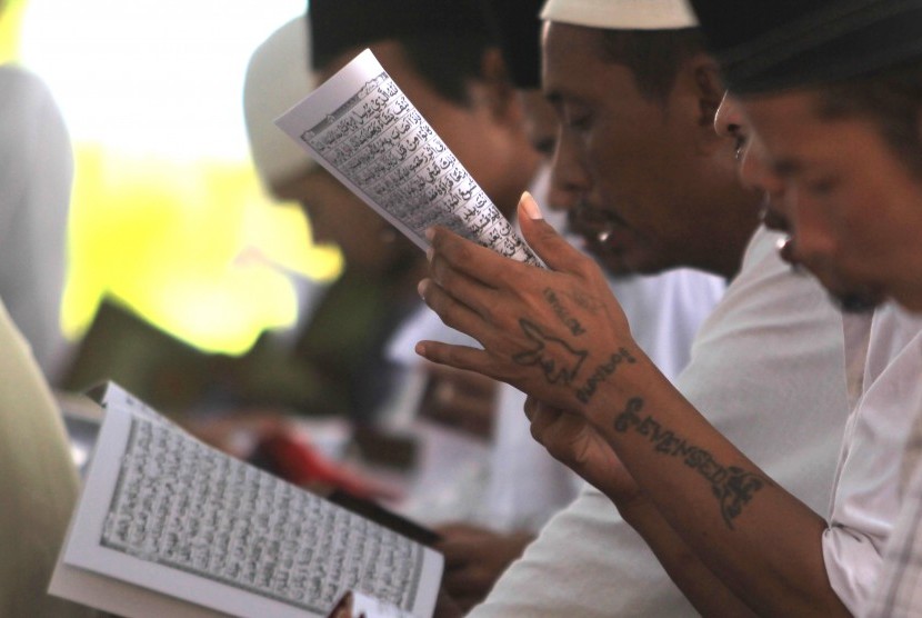 Beginilah Akibatnya Ketika Membaca Al-Qur’an secara Terus Menerus