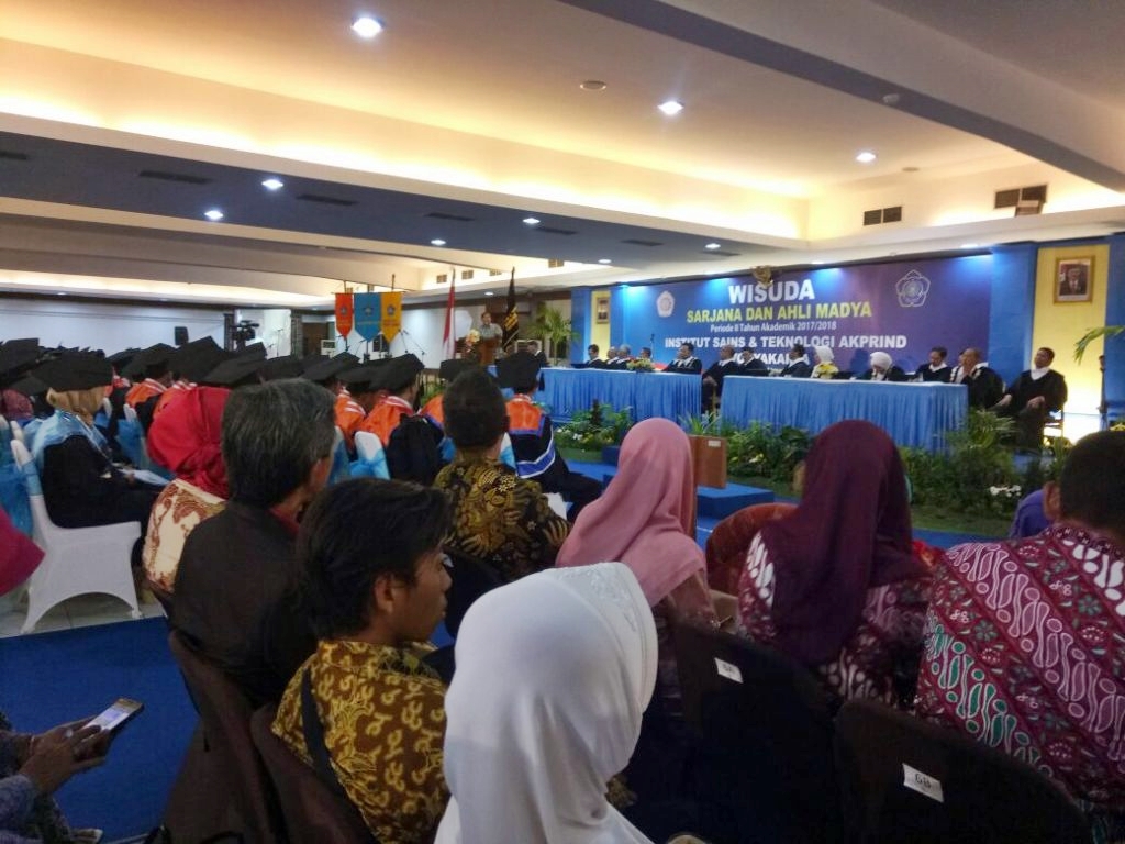 125 Mahasiswa IST Akprind Yogyakarta, IPK 3,80 Sarjana Terbaik