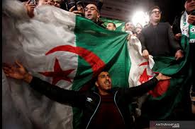 Aljazair Menunjuk Ketua Parlemennya sebagai Presiden Sementara