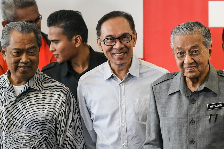 Tokoh Politik Malaysia: Berikanlah Kesempatan untuk Mahatir
