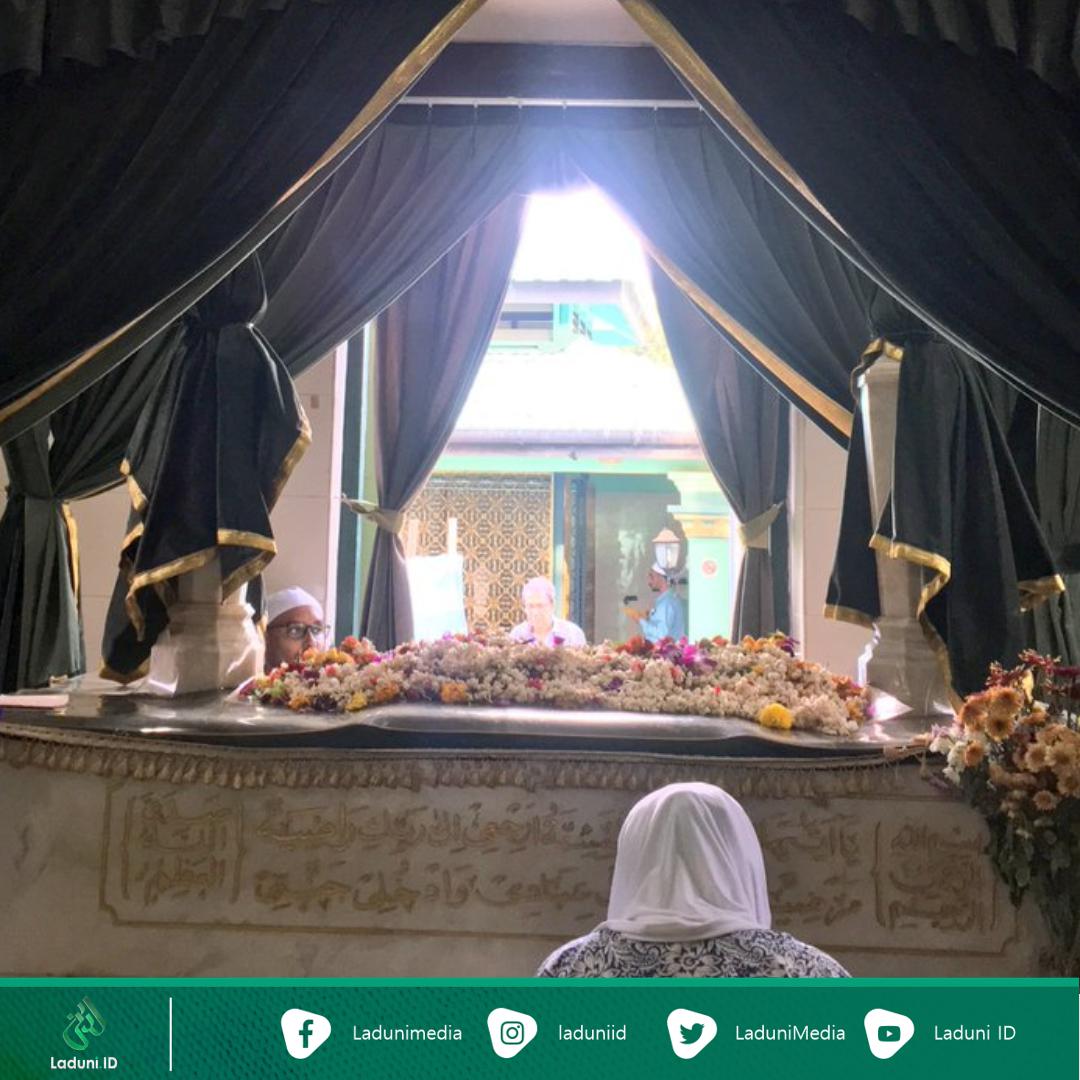 Ziarah ke Makam Habib Nuh bin Muhammad Al-Habsyi Singapura