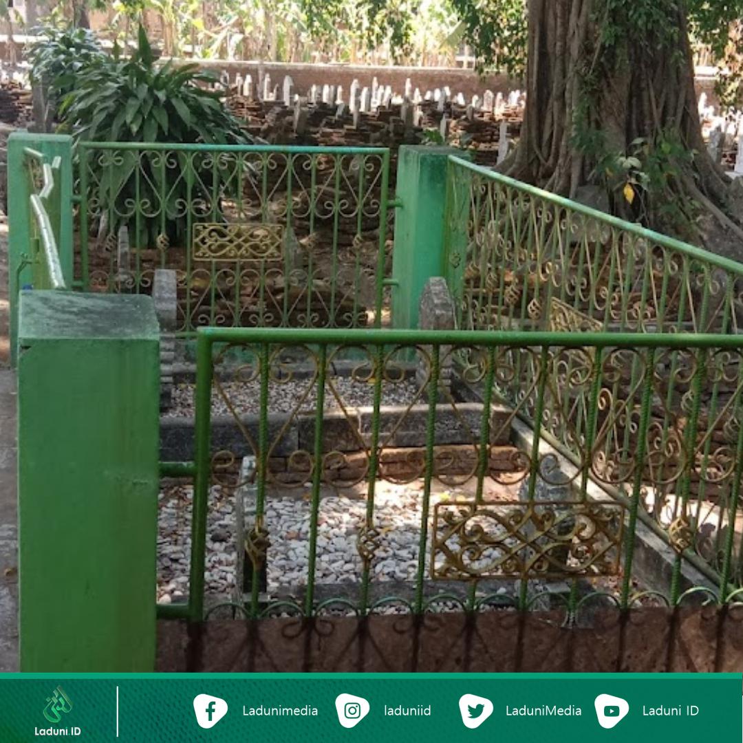 Ziarah Makam KH. Muhammad Jauhar Arifin, Pengasuh Generasi ke-5 Pondok Pesantren Al-Jauhariyah