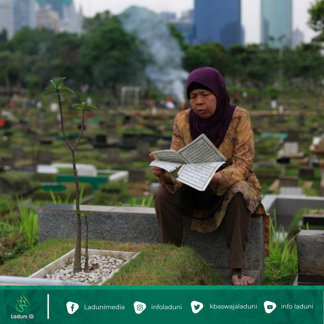 Hukum Membaca Al-Quran di Sisi Kubur