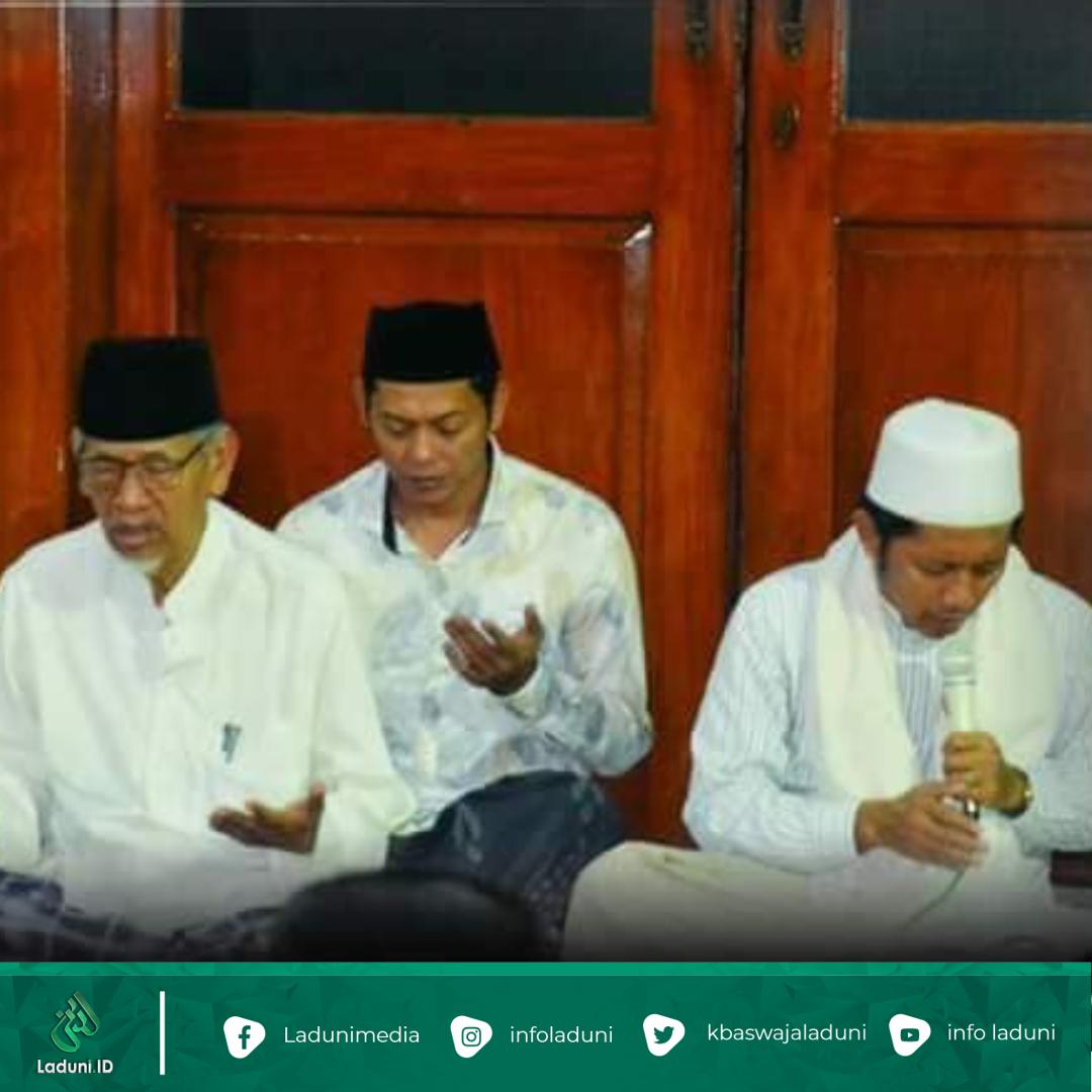 Khodim Kiai yang Sedikit Mendapatkan Keberkahan