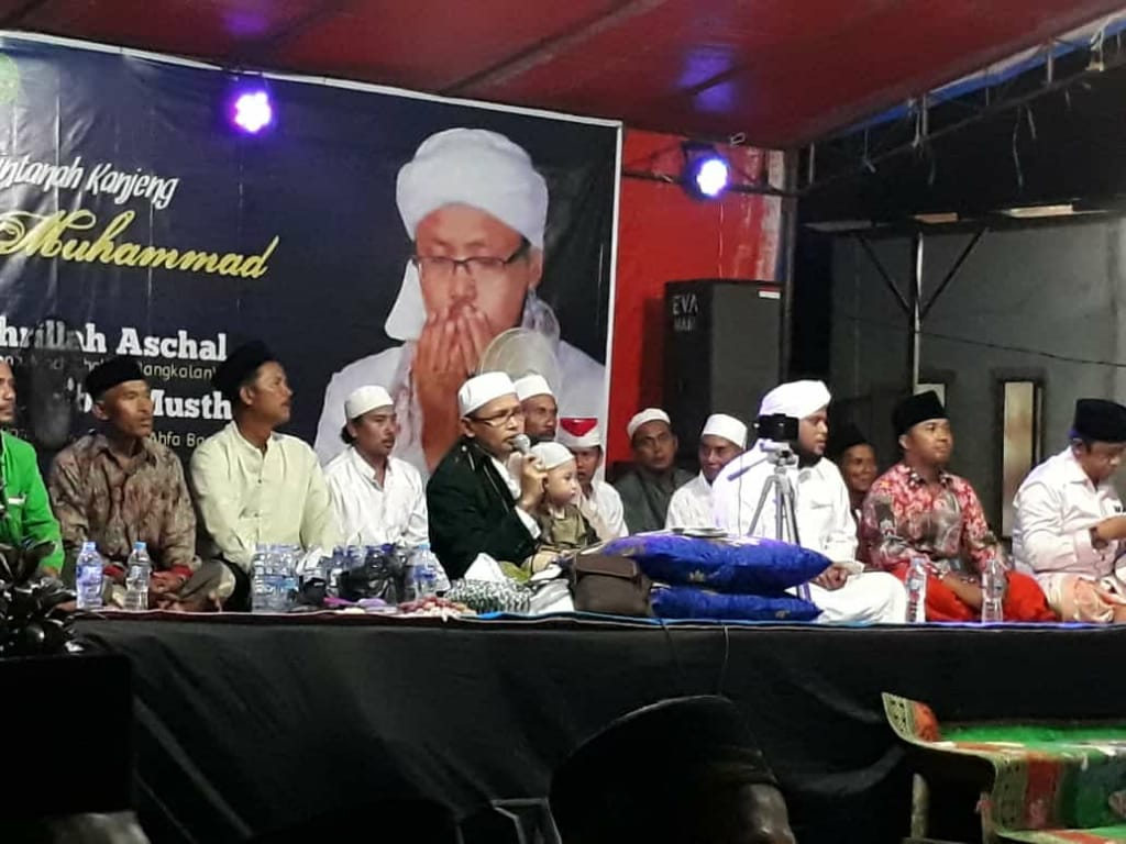 RKH Fakhrillah Aschal Hadiri Parit Pelita Bersholawat