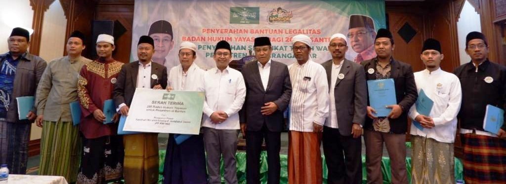 Berdayakan 200 Pesantren, PPRMI NU Serahkan Legalitas Badan Hukum
