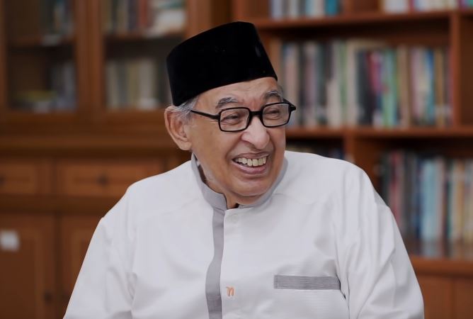 Hukum Memotong Kuku dan Rambut Saat Menstruasi Menurut Prof. Habib Quraish Shihab