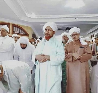 Enam Kriteria Orang Shalat Khusyuk Menurut Habib Umar bin Hafidz