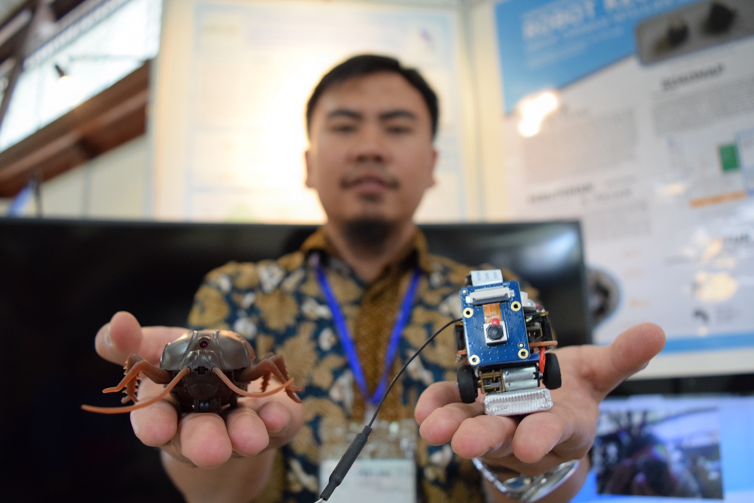 Mahasiswa ITB Ciptakan Robot Kecoa untuk Operasi Intelejen 
