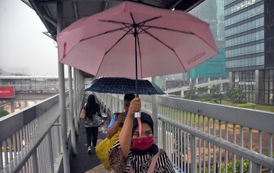 Peringatan BMKG Bagi Wilayah Jakarta yang Diguyur Hujan Hari Ini