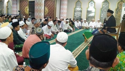 Kiai Asep Saifuddin Chalim Pimpin Tahlil 7 Hari Gus Sholah