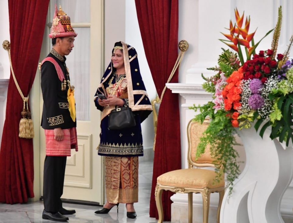 Pakai Baju Adat Aceh di HUT RI, Jokowi Ajak Rakyat Jaga Kerukunan dan Persatuan