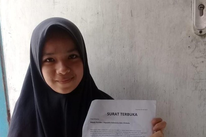 Anak Ini Buat Surat untuk Jokowi karena Sulit Bayar Kuliah