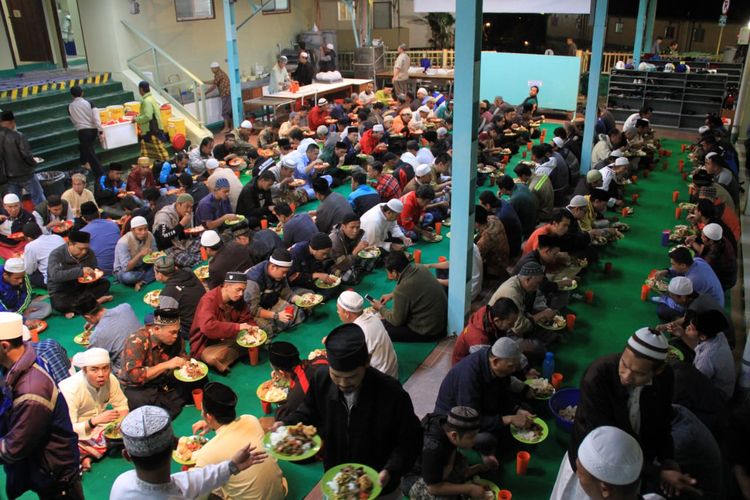 Berkah Ramadan, Pekerja Freeport Tarawih di Masjid Perut Bumi