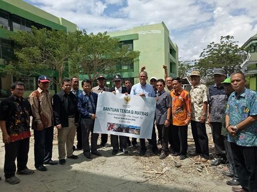 Kemenag Serahkan Bantuan Rp300 Juta untuk Bersihkan Kampus IAIN Palu 