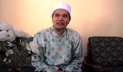 KH Afifuddin Muhajir: Boleh Saja Negara Buat Aturan Larang Cadar