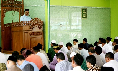 Bolehkah Shalawat dalam Khutbah Jum'at dengan Memakai Isim Dlomir (kata ganti)?