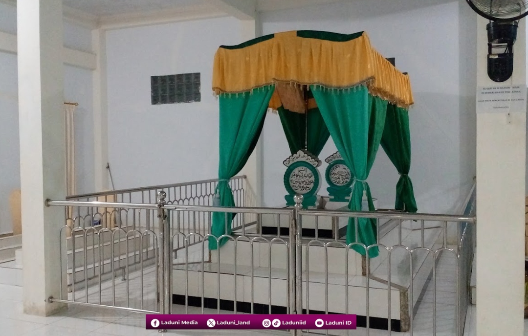 Ziarah di Makam KH. Fathul Bari Pontianak, Kalimantan Barat