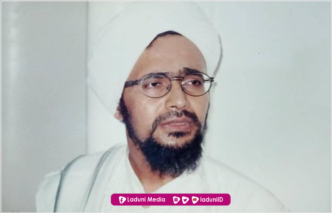 Kisah di Balik Kacamata Habib Umar bin Muhammad bin Salim bin Hafidz