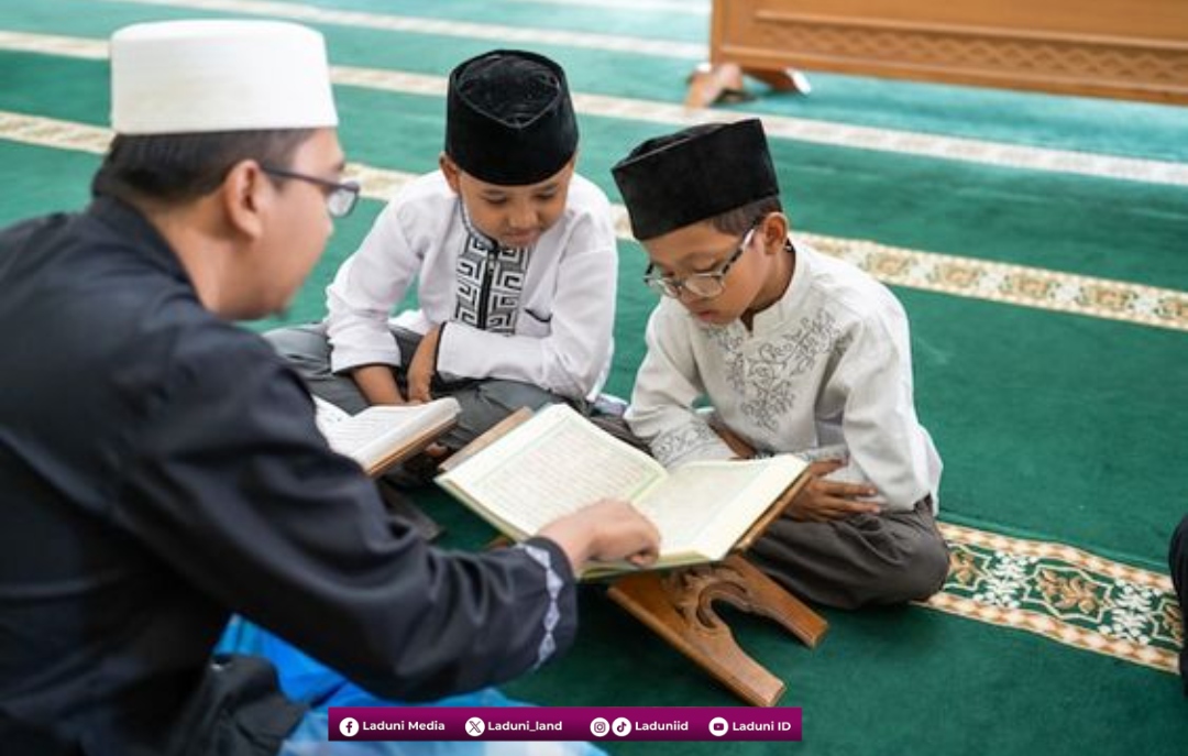 Mendidik Anak dengan Membacakannya Al-Fatihah