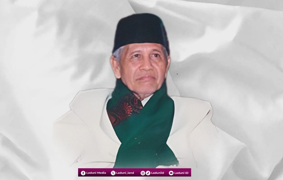 Biografi KH. Sya’roni Ahmadi Al-Hafidz, Kudus