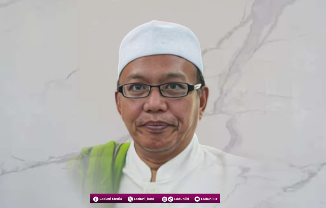 Biografi KH. Quhwanul Adib Munawwar Kholil, Pengasuh Pesantren Langitan Tuban