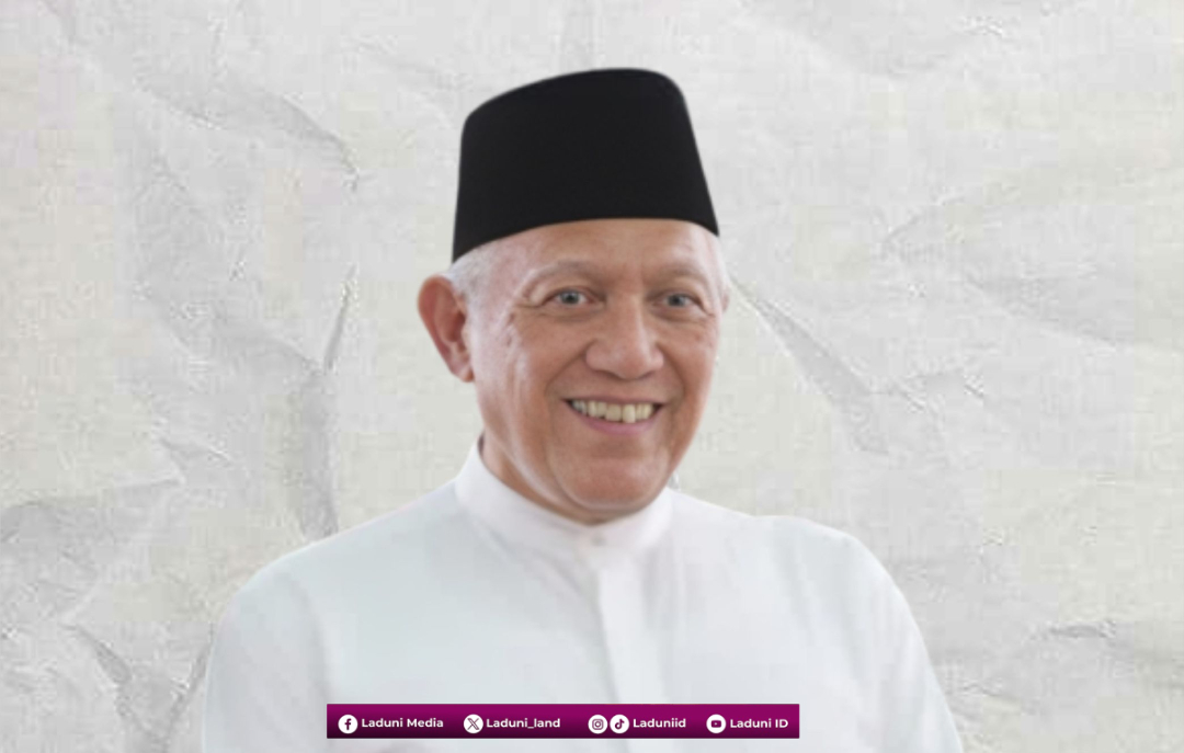 Biografi KH. Abdul Hakim Mahfudz (Gus Kikin), Pengasuh Pesantren Tebuireng Jombang
