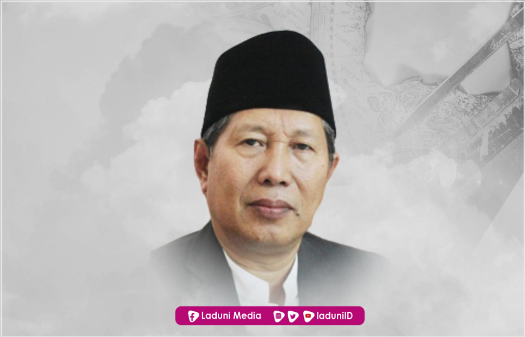 Biografi Dr. KH. A Musta'in Syafi'ie., M.Ag